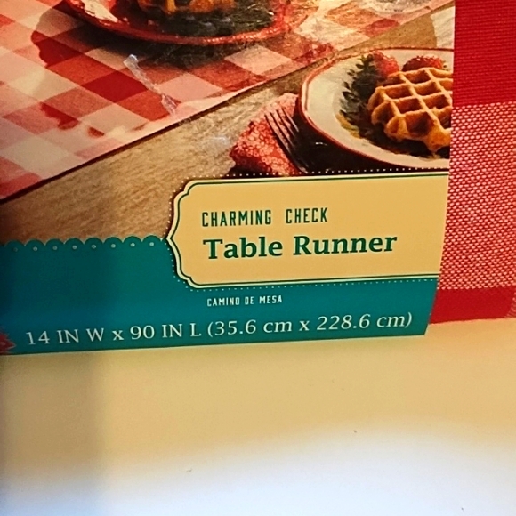 NWT Charming Check Table Runner - Picture 6 of 8